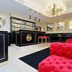 Spanish Diamond Luxury & Jacuzzi 2*, Rome Italië